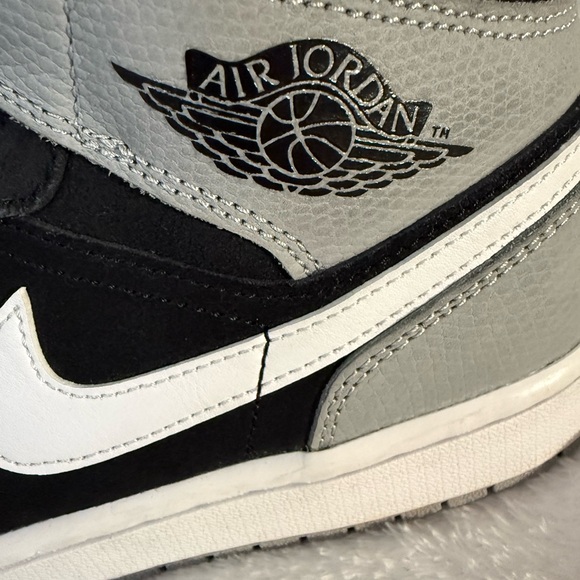 EUC Nike Air Jordan 1 Mid SE Elephant Print Men's Size 7.5 Dm1200-016 - Picture 2 of 6